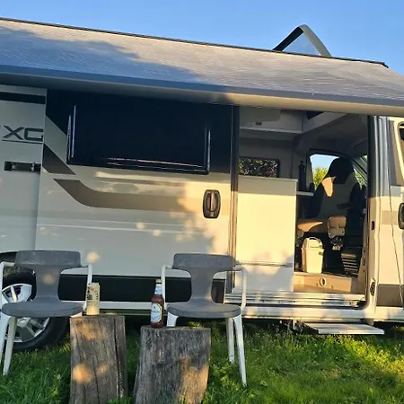 Albania Camper * 地拉那