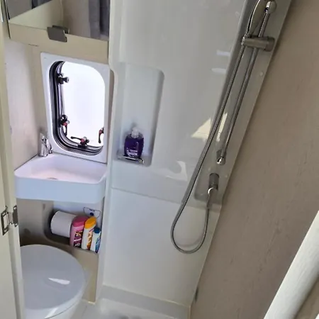 营地 Albania Camper *